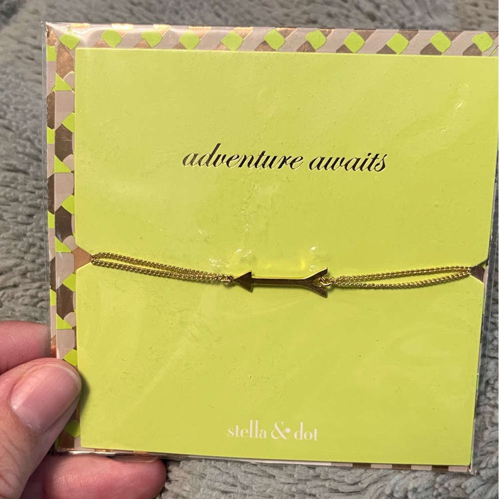 Stella & Dot Gold Adventure Awaits Bracelet